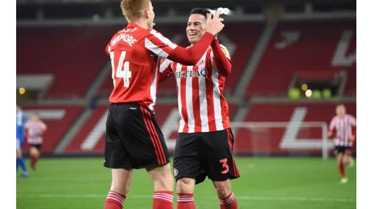 Oviedo volvió y dio el pase para el disparo que terminó en el gol en contra de Daniel Jones