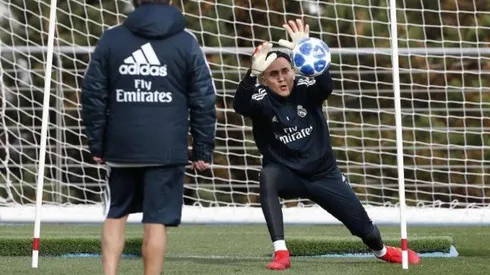Navas regresó este domingo a los trabajos con miras a la visita a Roma en Champions