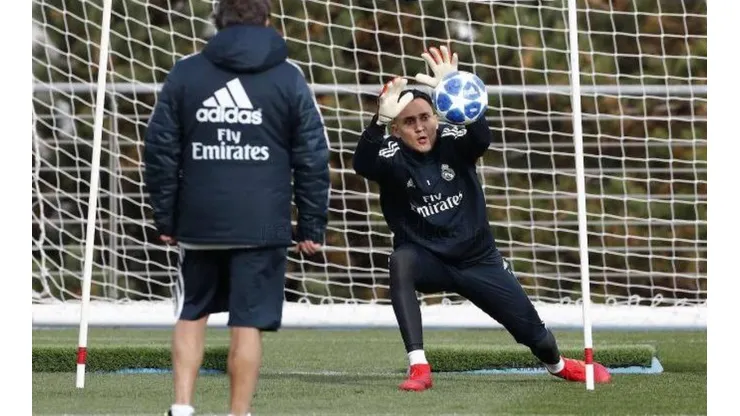 Navas regresó este domingo a los trabajos con miras a la visita a Roma en Champions