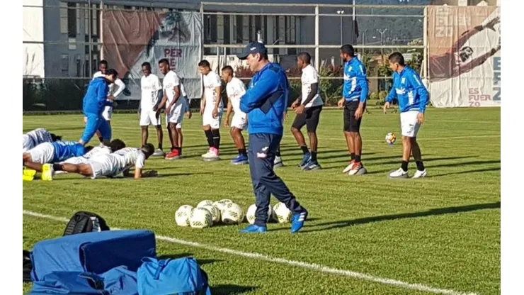 Jiménez espera que el combinado hondureño sorprenda a su maestro Rueda