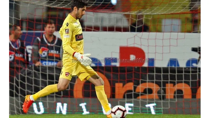 Penedo se mantuvo como titular indiscutible en el alicaído Dinamo de Bucarest