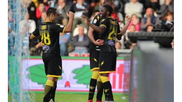 Campbell en una jugada individual dejó el balón para el gol de Camillo Ciano