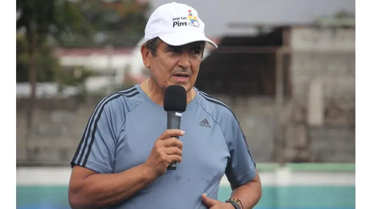 Pinto aceptaría una probable propuesta de la Federación Panameña