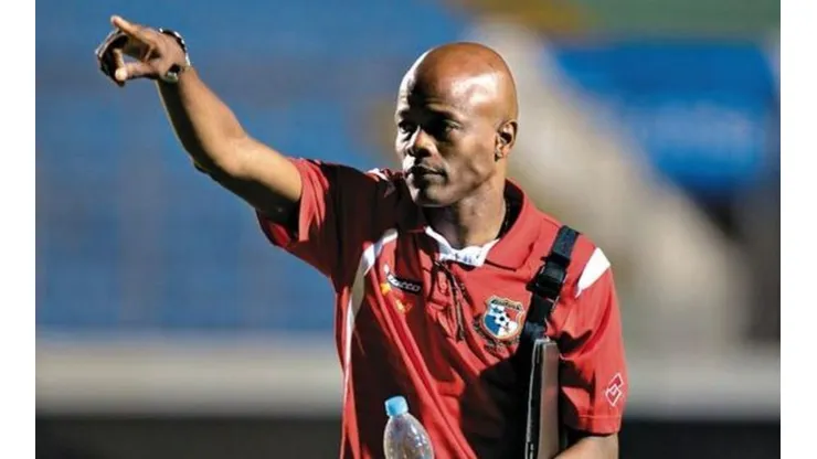 El ex internacional canalero ya dirigió a la selección entre 2010 y 2013 sin éxito