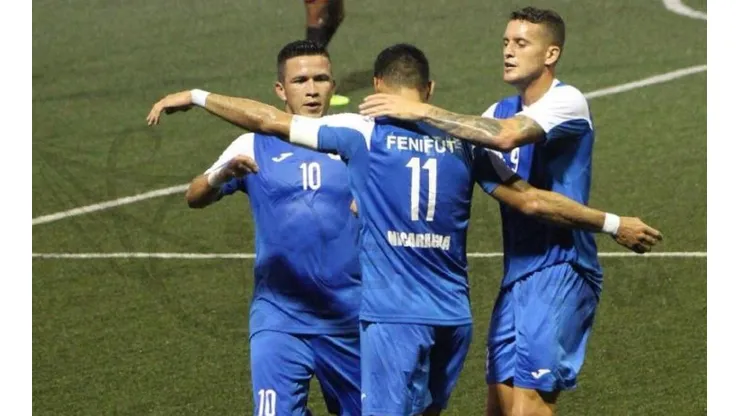 Juan Barrera coronó un "hattrick" en una primera parte definitoria para los Pinoleros