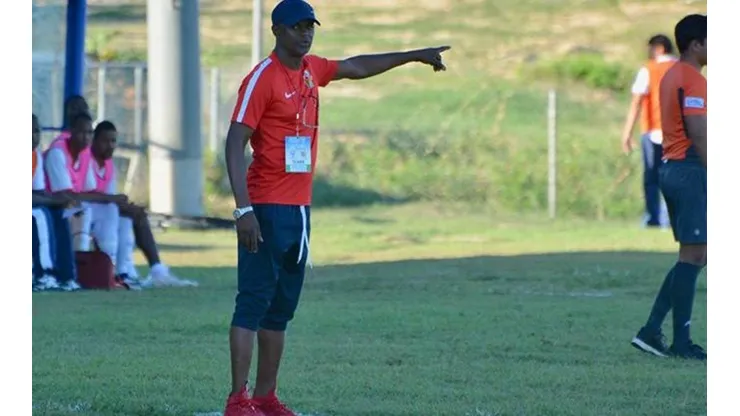 El ex defensor de Valencia espera regresar a los caribeños a la Copa Oro
