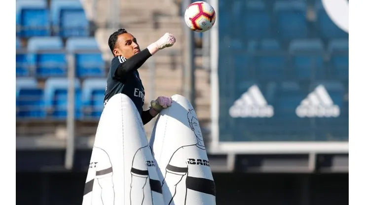 Keylor entrenó el viernes con el grupo que sería suplente este sábado en Vitoria