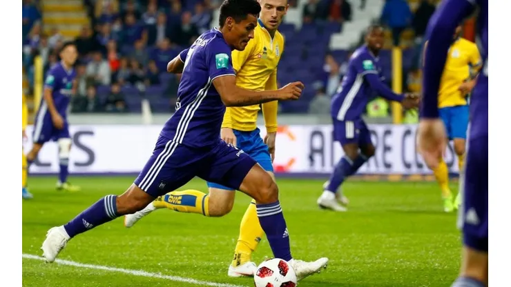El hondureño fue reemplazado antes del desastre que vivió Anderlecht en casa