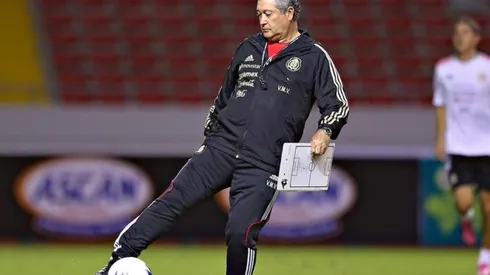 El estratega pretende llegar a Costa Rica junto a su grupo de trabajo para la Sele