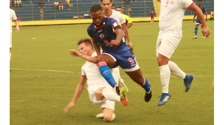 Haití comanda la clasificación con su rotunda goleada a Sint Maarten
