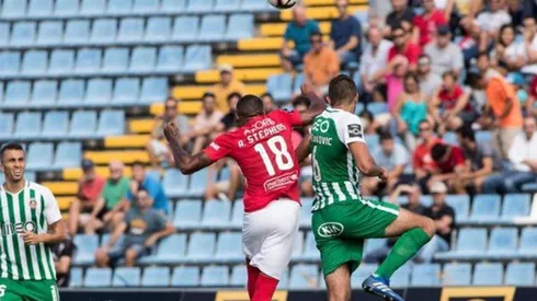 Alfredo Stephens formó parte de la alineación de Santa Clara en su revés como anfitrión