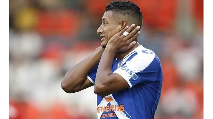 El hondureño salió de la alineación y ni como suplente ingresó ante Almería