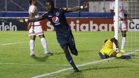 El goleador histórico del ciclón busca el pase a la semifinal de la Liga Concacaf