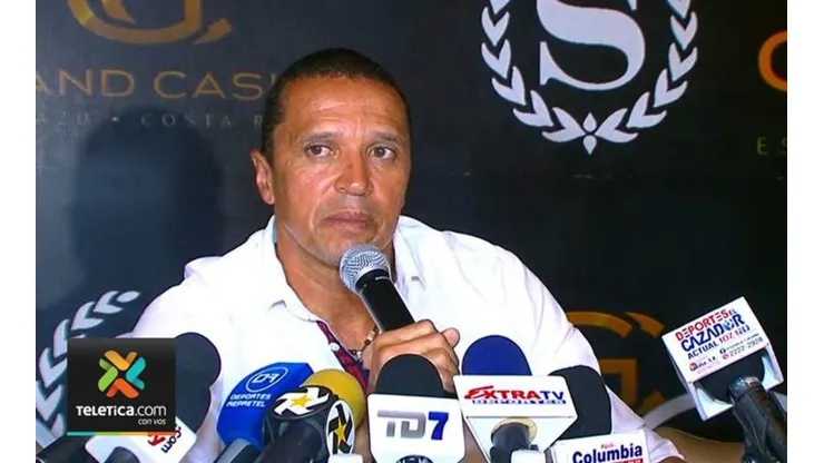 Erick Lonnis tras el incidente dejó su cargo como líder de la comisión técnica de Fedefutbol