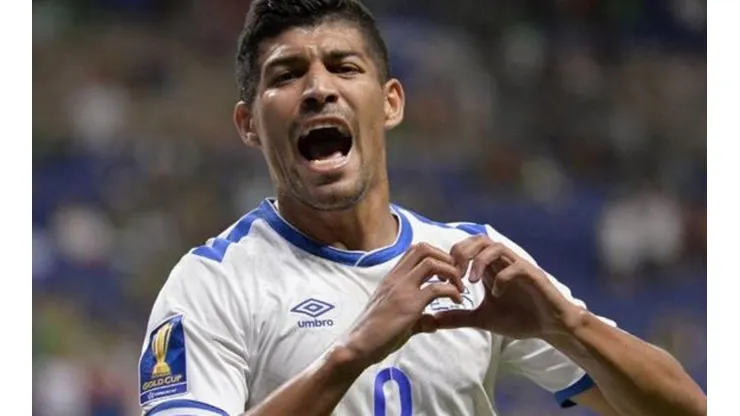 El delantero cuscatleco solicitó terminar su temporada en Tailandia para volver a La Selecta