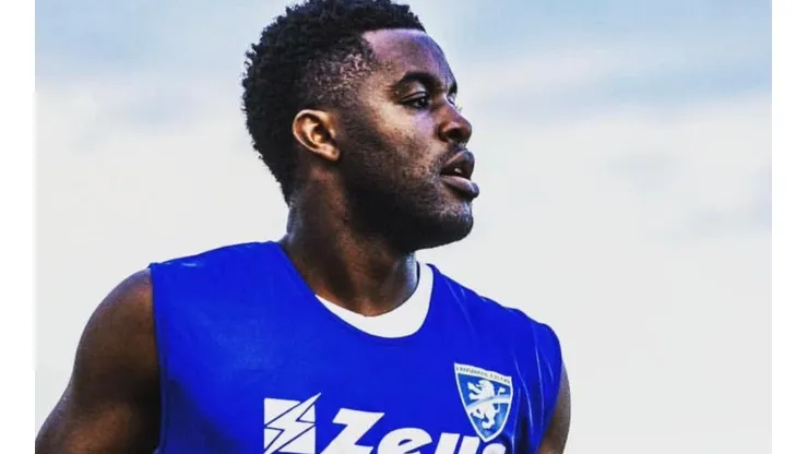 El atacante costarricense ya se entrenó con el grupo gialloazzurro