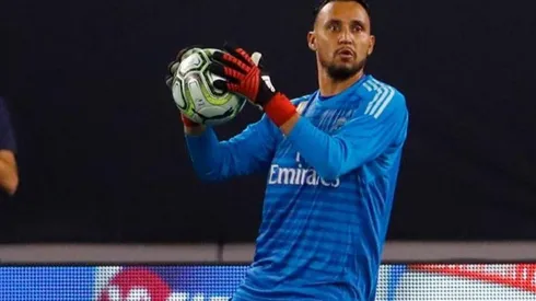 El portero costarricense cedería ante la insistencia de la Juve y las especulaciones en España