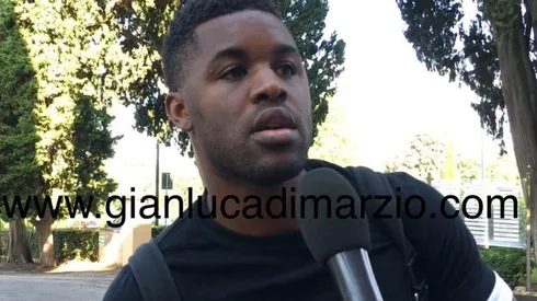 El delantero tico se encuentra en Roma para unirse lo más pronto posible a Frosinone