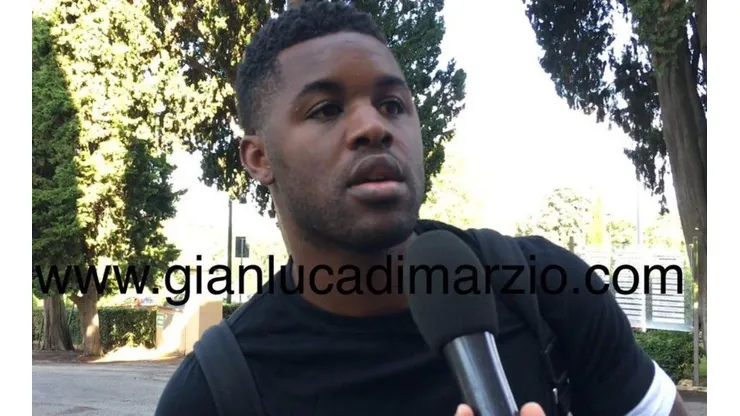 El delantero tico se encuentra en Roma para unirse lo más pronto posible a Frosinone