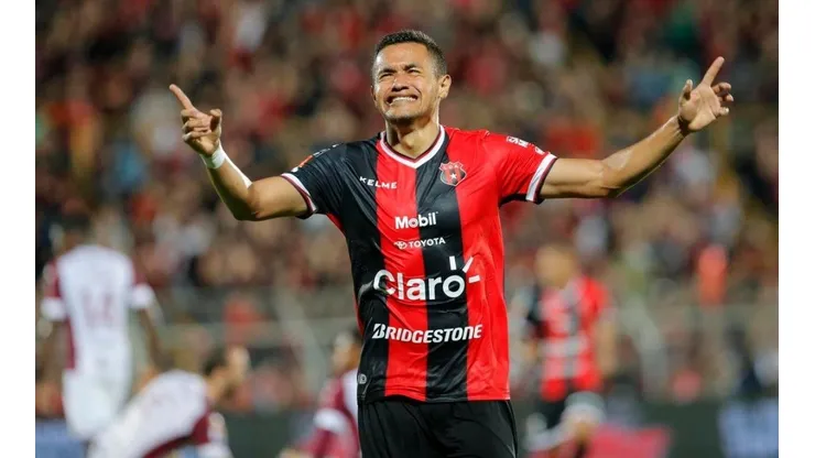 Rojas regresaría al campeonato asiático en el que jugó una temporada en 2014