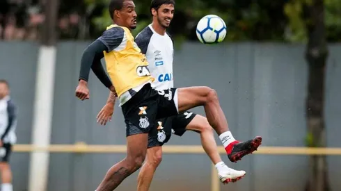 El costarricense realizará su esperado debut con Santos en el Brasileirao