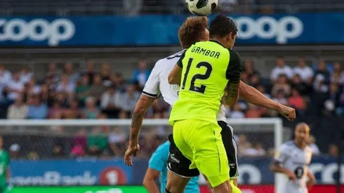 El defensor costarricense fue fundamental en el empate sin goles en Noruega