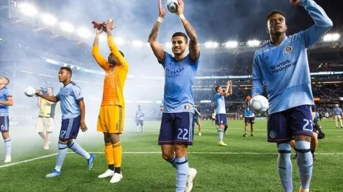 Matarrita (22) y Wallace (23) reaparecieron en la victoria en casa del City