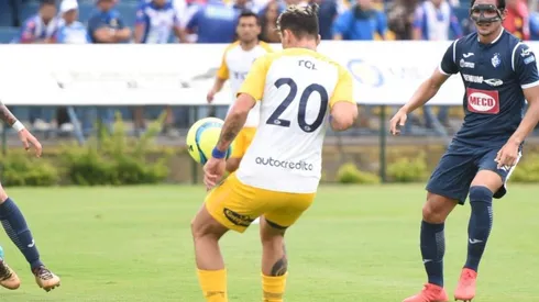 Los rosarinos dominaron el partido en la primera parte en Cartago