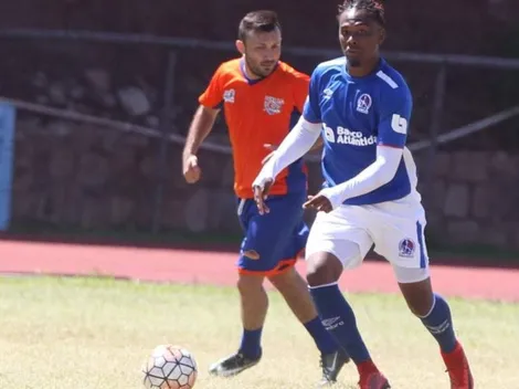 Deybi Flores regresó y firmó con Olimpia