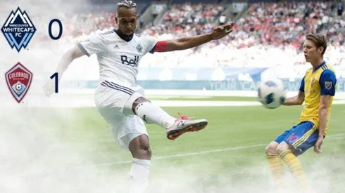 El defensor costarricense debió abandonar el partido en la segunda parte