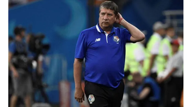"Bolillo" Gómez todavía no define su vínculo con la Federación Panameña