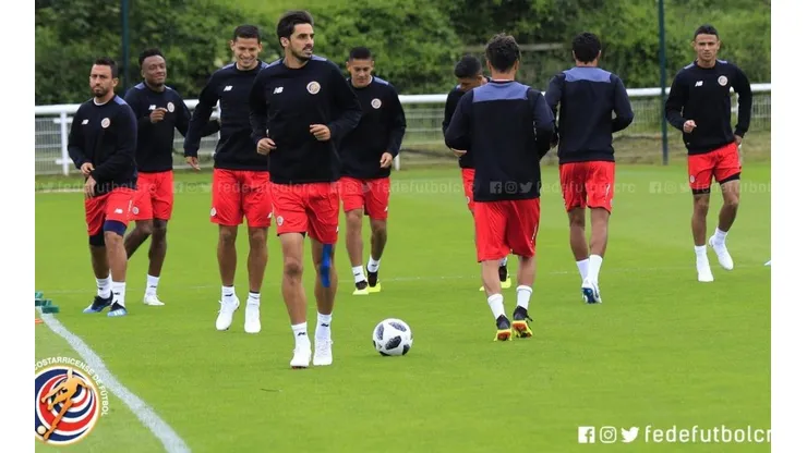 Varios jugadores han reiterado su respaldo al seleccionador costarricense