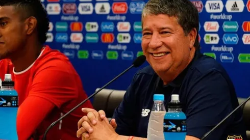 El colombiano tuvo la iniciativa de acercarse al banquillo rival y conversar con Southgate