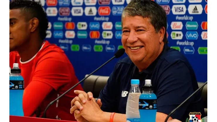 El seleccionador tuvo el gesto de invitar al cuerpo técnico anterior para apoyar al plantel