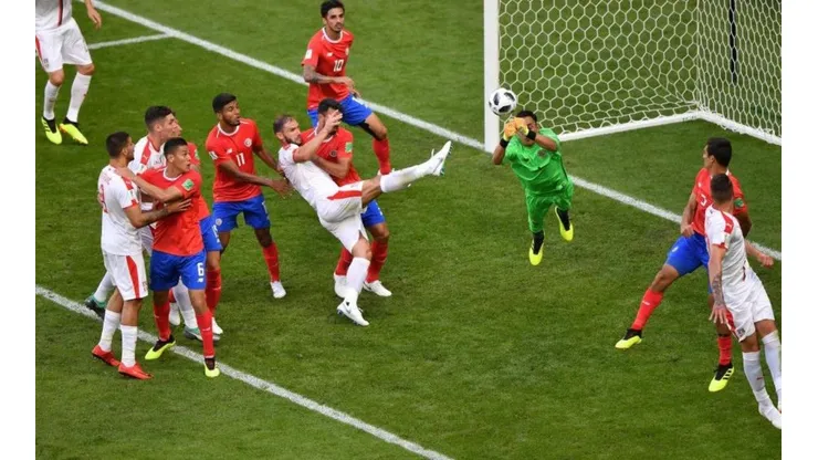 El portero costarricense fue figura y evitó una goleada en Samara