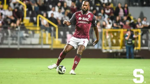 Kendall Waston deja atónito a Saprissa y Costa Rica.