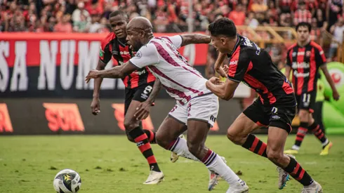 "Cobarde": Saprissa expone como nunca a Alajuelense