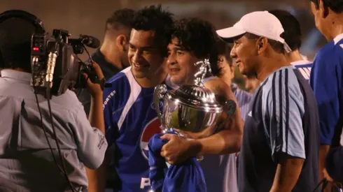 La noche que Diego Maradona deleitó con su futbol a Guatemala