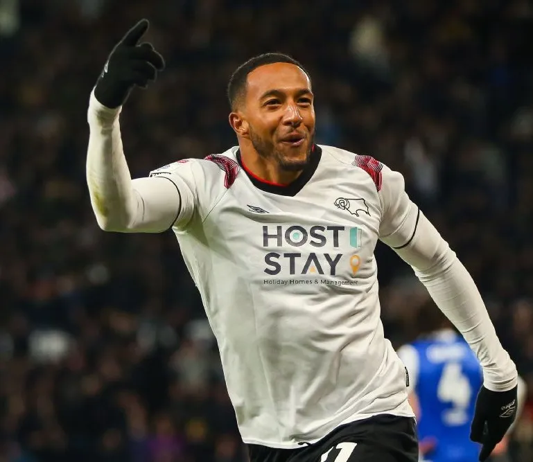 Nathaniel Mendez-Laing, figura en Inglaterra.