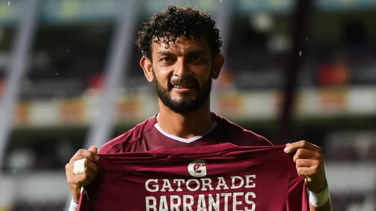¿Vuelve al Saprissa? Los equipos que se interesan por Michael Barrantes