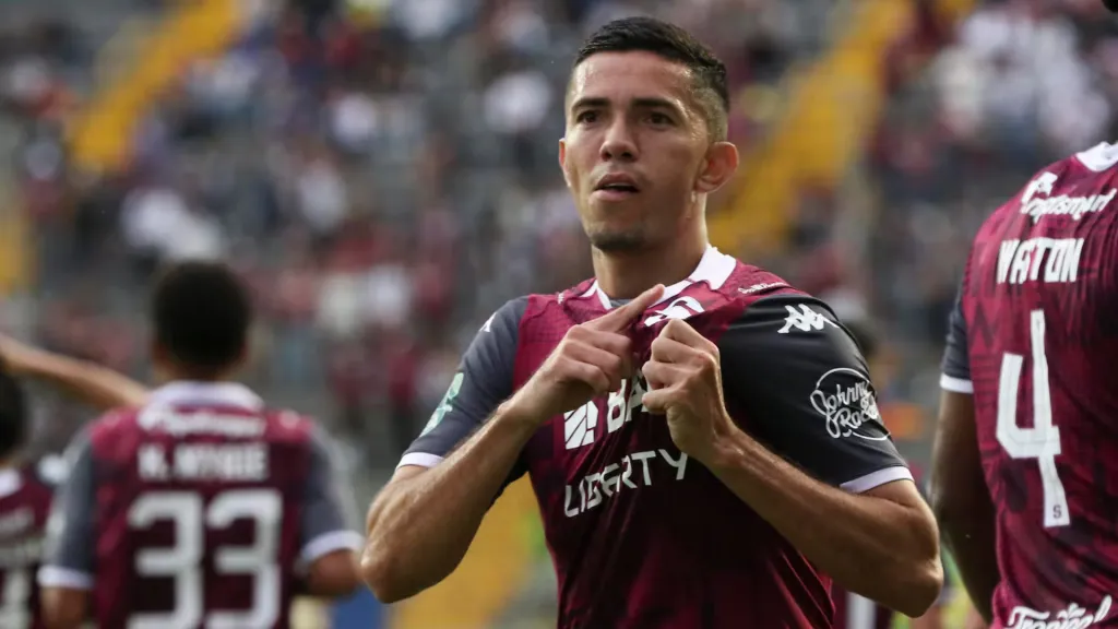 Jefferson Brenes celebra el gol con el que Saprissa venció a Sporting el fin de semana. (Foto: Mayela López)