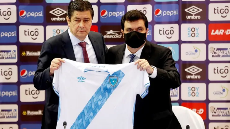 Luis Fernando Tena junto a Gerardo Paiz.