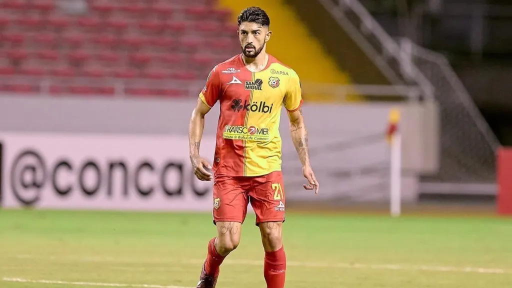 Everardo Rubio fue duro contra Saprissa.