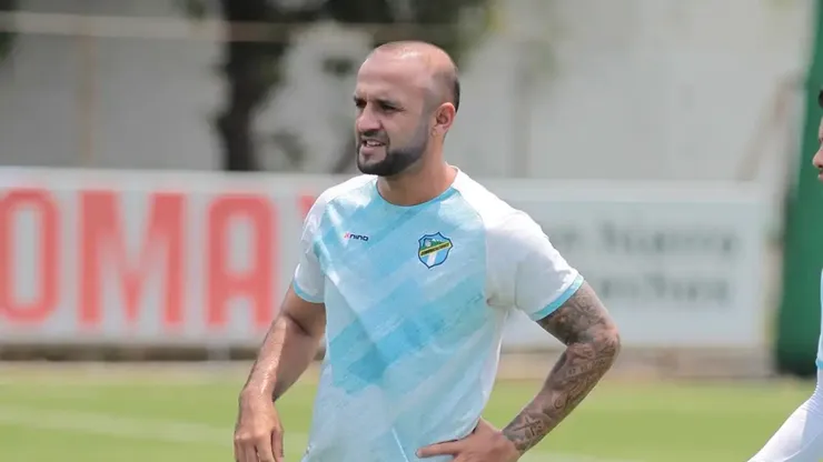 José Contreras reveló una intimidad de sus estruendosas declaraciones tras la salida de Willy Olivera en Comunicaciones