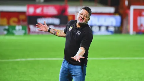 Fedefútbol no perdona: Jafet Soto recibe un duro castigo por sus filazos al arbitraje.