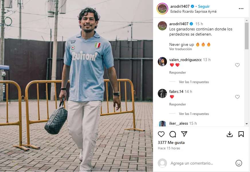 El mensaje de Rodríguez y una camiseta muy especial de Maradona. (Instagram)