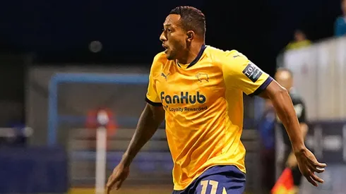 Nathaniel Mendez-Laing hace en Derby County lo que no pudo en la Selección de Guatemala