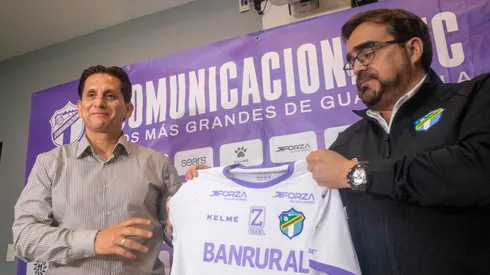 Ronald González en su presentación como nuevo DT.