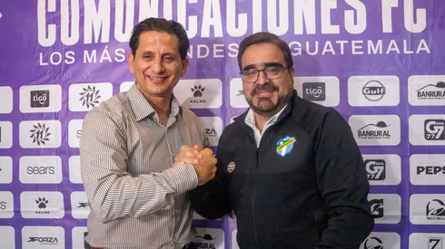 Ronald González en su presentación como DT crema.