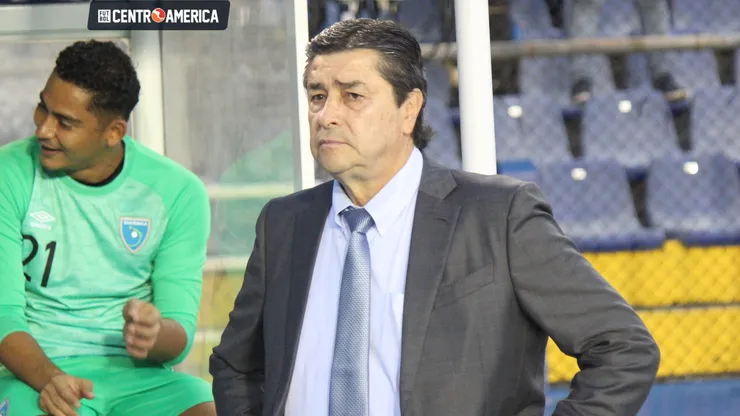 Números rojos: La estadística de Luis Fernando Tena que preocupa en la Selección de Guatemala